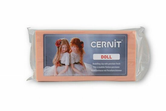 Cernit Doll &ndash; foto van polymeerklei